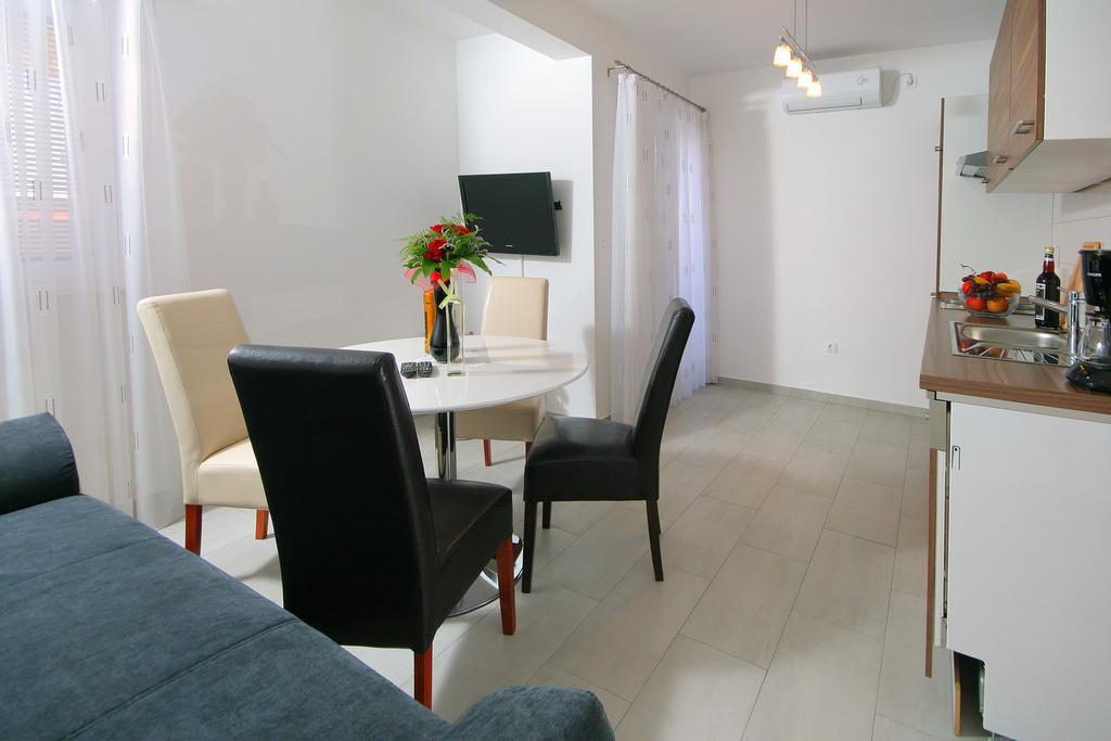 Apartmani Mane Trogir Exterior photo