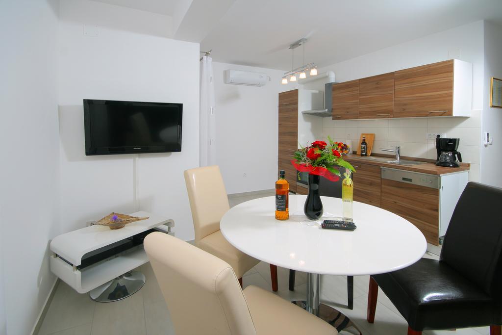 Apartmani Mane Trogir Exterior photo